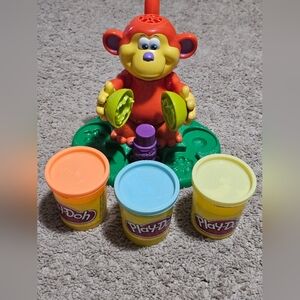 Play-Doh Monkey Molding Toy + 3 Play-Doh Containers - Good Condition